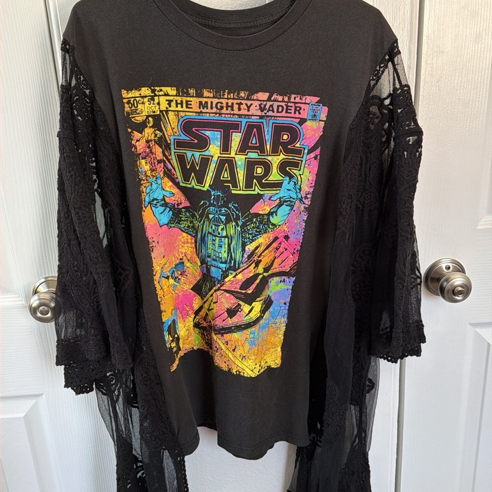 Star Wars Graphic Tee with Lace Sleeves